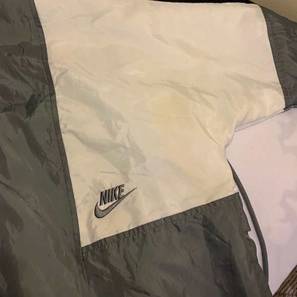 Exclusive vintage Nike windbreaker - Picture 10 of 13